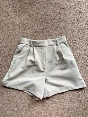 Abercrombie & Fitch Cream High-Waist Tailored Shorts